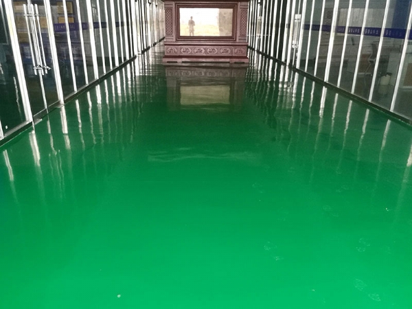 密封固化劑地坪和環(huán)氧地坪有什么不同？
